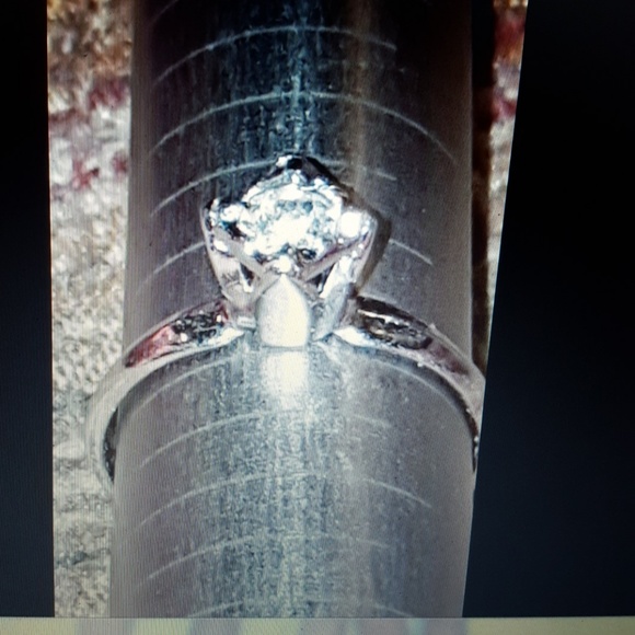 Round tiny cartel princess 18 k t h. G. E cubic zi - Picture 5 of 8